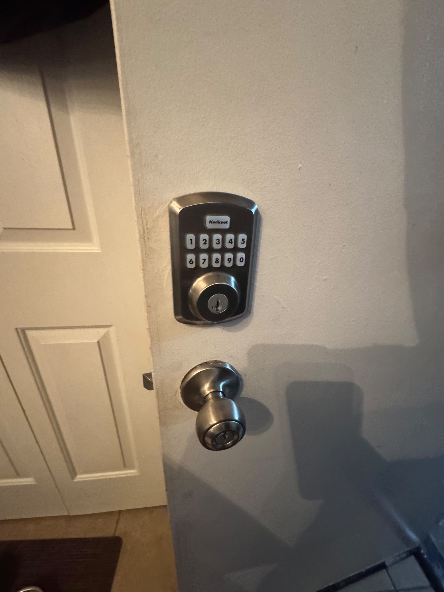 Residential lock rekey service by Liza Locksmith
